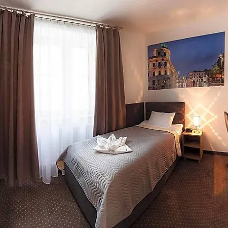 Hotel Lublin 酒店 2*